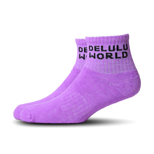 DELULU WORLD | ANKLE SOCKS