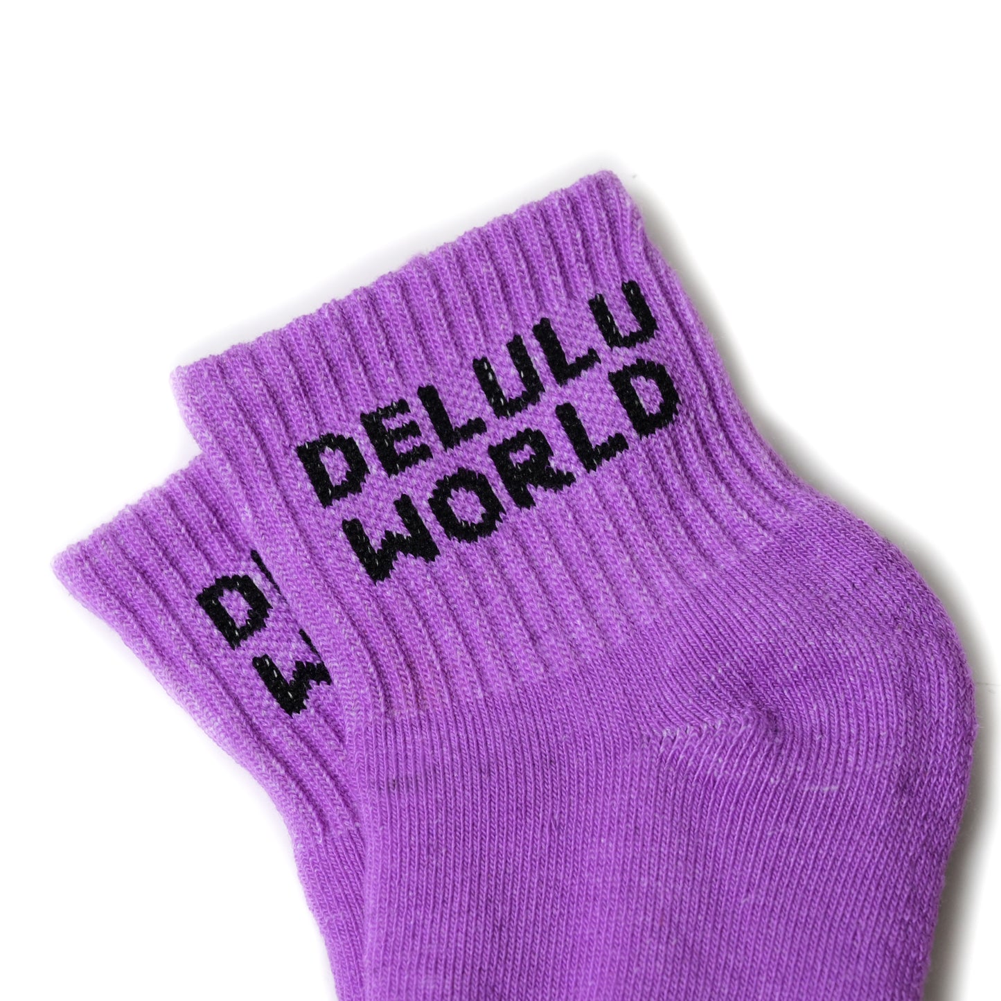 DELULU WORLD | ANKLE SOCKS