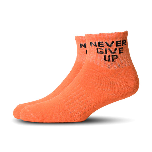 NEVER GIVE UP | ANKLE SOCKS