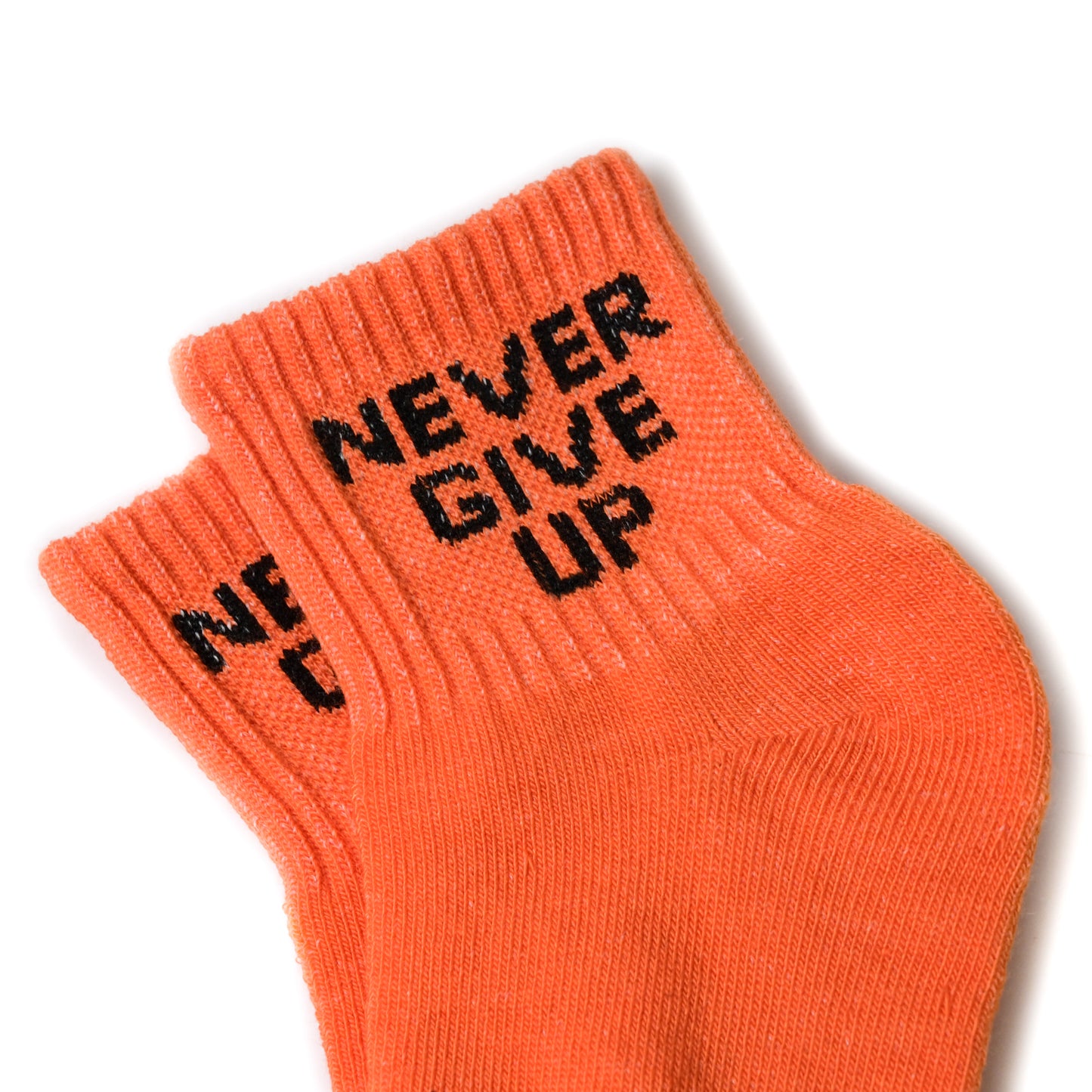 NEVER GIVE UP | ANKLE SOCKS